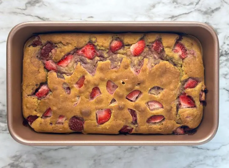 Low Calorie Strawberry Bread